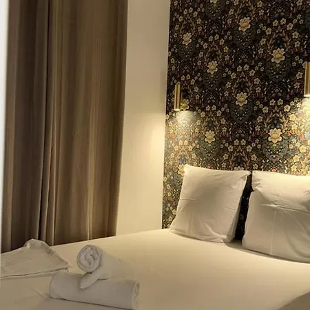 Moon 25 尼斯